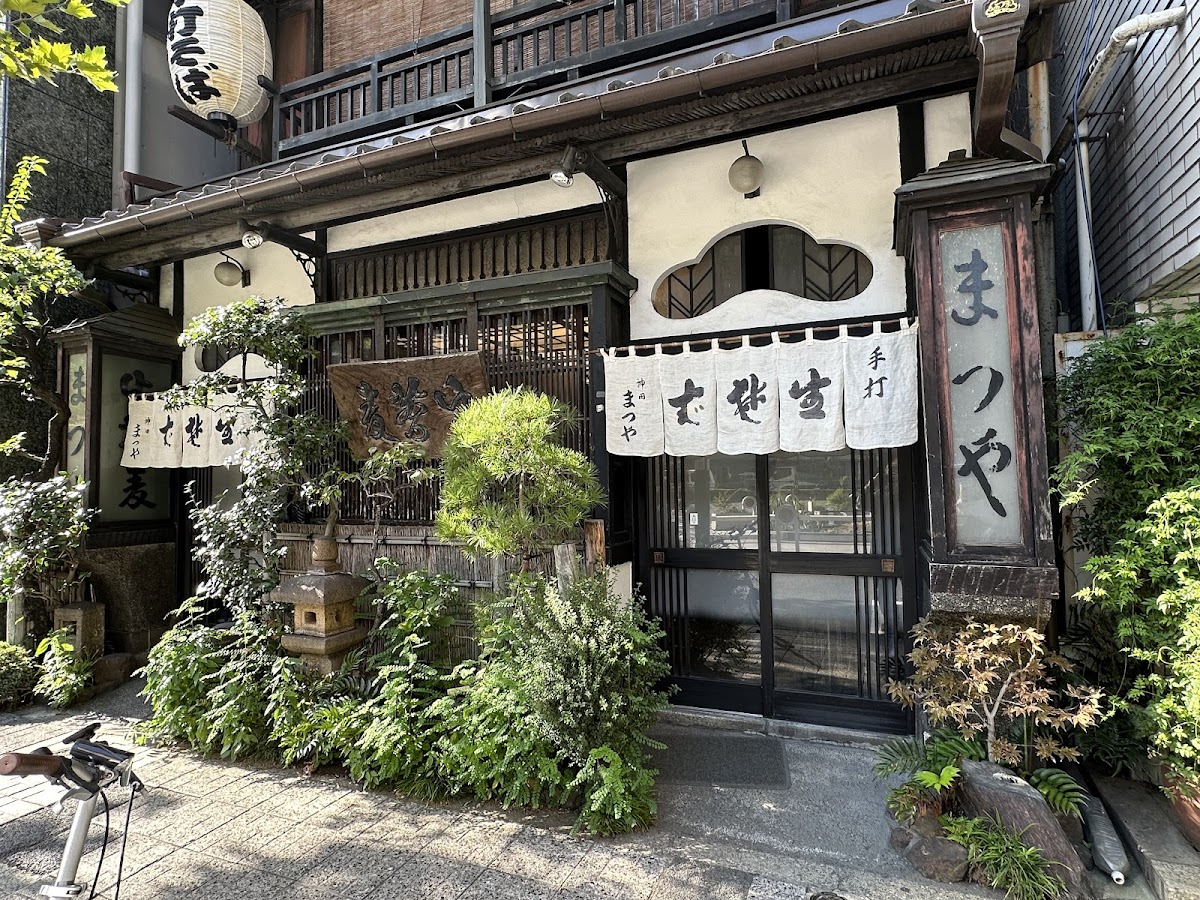 Kanda Matsuya — Hand-Cut Soba in a 1925 Wooden Hall
